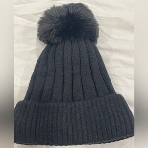 NEW Black Knit Ribbed Beanie Pom-Pom Lined Winter Ski Hat One Size Warm